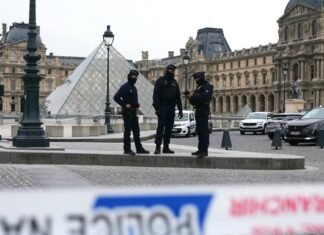 Police intensify hunt for Louvre thieves as France reels from jewelry heist