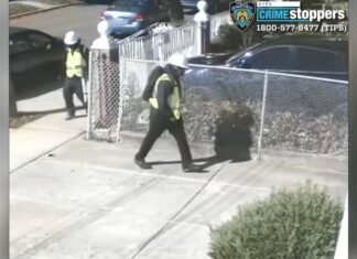 Video Thieves dressed as construction workers steal safe, jewelry valued at $3.2M from home