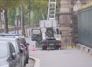 2 suspected thieves captured in connection to Louvre Museum jewelry heist