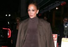 The Chicest Over-50s Proved It: Brown Is the Most Elegant Winter Shade, But Only When Paired With These Colours