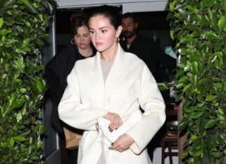 Selena Gomez Makes the Case for Ballet Flats in Fall