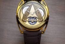 Introducing – The Bold Colour of the New De Bethune DB28XS
Yellow Tones