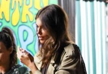 Kaia Gerber Wore a Trench Coat Just Like a Parisian—With This ’90s Skirt Trend