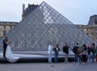 Arrests made in crown jewelry heist at Paris’ Louvre museum, prosecutor says