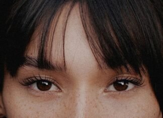 A Dermatologist’s Guide to the Best Anti-Aging Serums
