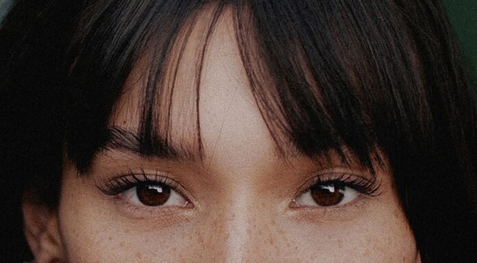 A Dermatologist’s Guide to the Best Anti-Aging Serums