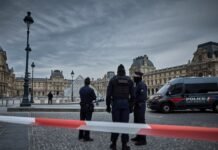 Five more arrested in France over Louvre jewellery heist, says prosecutor