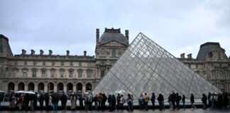 Looted Louvre treasures may never be found, experts say, as museum remains closed