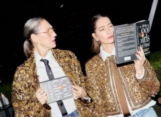 Being Offline Is The Hottest Party Trend This Fall