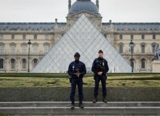 Here’s Everything We Know About That Insane Louvre Jewelry Heist