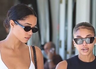 Navy This, Brown That—Sorry, But 99% of the Time, Fashion People Only Wear Leggings in *This* Classic Color