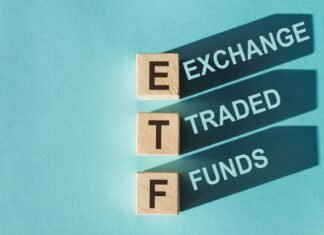 Better Artificial Intelligence ETF: iShares Semiconductor vs. the Fidelity MSCI Information Technology Index