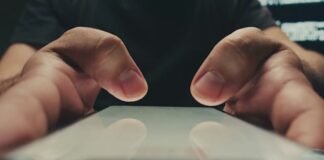 California, White House Clash Over Who Should Regulate Artificial Intelligence