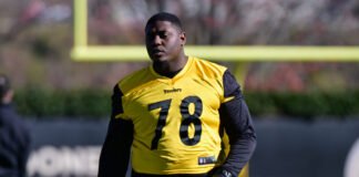 Sights & Sounds: Mike Tomlin Watches New Steelers DT