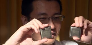 US Sanctions Propel Chinese AI Prodigy to $23 Billion Fortune