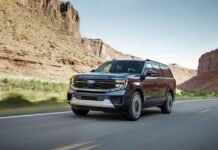 Family-room comes standard in this room three-row SUV