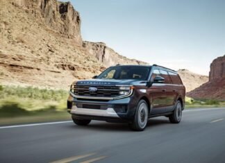 Family-room comes standard in this room three-row SUV