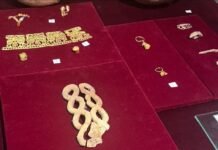Golden jewelry and ancient artifacts unearthed in Kazakhstan