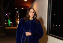 Kaia Gerber Gives Grover, the Muppet, a Supermodel Spin