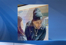 Greece Police looking for suspects they say stole jewelry from store in mall