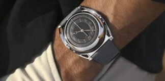 Introducing – A New Edition of the Superb De Bethune Kind of
Two Jumping GMT