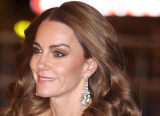 Kate Middleton Is Ready for Party Season in Emerald Velvet