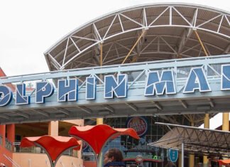 Woman, 3 men arrested in violent jewelry robbery at Dolphin Mall: Police