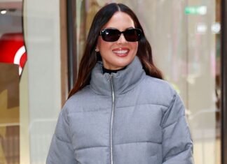 Instead of Leggings and Sneakers, Fashion Girls Are Wearing Puffer Jackets With These Non-Skinny Pants and Boots