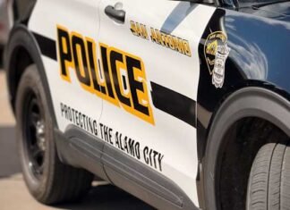 SAPD: Suspect arrested nude after hitting man with vehicle during jewelry store robbery on South Side