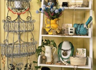 New jewelry store offers vintage, handmade accessories