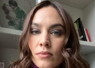 Alexa Chung’s Makeup Always Has Me in Awe—9 Products I’ve Spied Her Using
