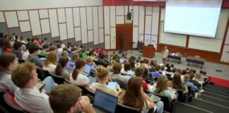 How artificial intelligence is reshaping college for students and professors