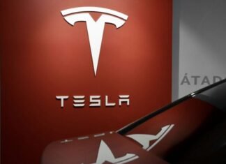 Elon Musk signals shift as Tesla tests Apple CarPlay after years of resistance