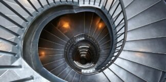 AI chatbots are encouraging conspiracy theories