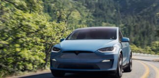 Tesla May Finally Add CarPlay, And EV Owners’ Response Is Exactly What You’d Expect