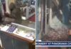Wild video shows smash and grab suspects rob LA jewelry store