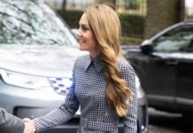 Kate Middleton Just Broke With Tradition and Wore the Chicest Mismatched Shoe-and-Bag Combination