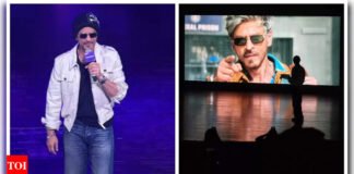 SRK Day: Shah Rukh Khan joins fans for intimate birthday celebrations after cancelled Mannat appearance; watches ‘King’ teaser on big screen | – The Times of India