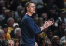 Jon Scheyer Watches Potential Duke Basketball Pledge Put on Show