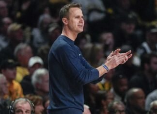 Jon Scheyer Watches Potential Duke Basketball Pledge Put on Show