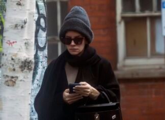 Lily Allen shows off a new £120,000 Porsche and £16,500 handbag