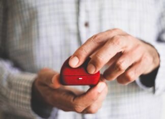 Anticipating jewelry or a Labubu this holiday season? Here’s how to insure it.