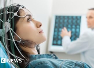 Experts warn AI is making your brain work less