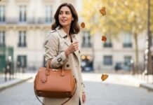 Lily Collins’ handbag in Emily in Paris: a French brand signs the it-bag
