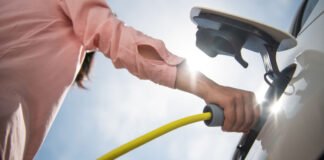 More than a quarter of new car registrations in France are electric