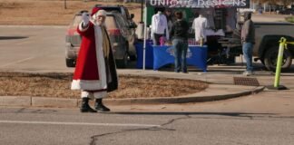 Christmas Cruise visits downtown Enid Saturday