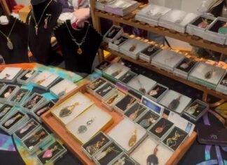 Video: Handmade jewelry at Auburn holiday craft fair