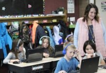 ADVENT OF AI: District 25 third-graders code, create with artificial intelligence