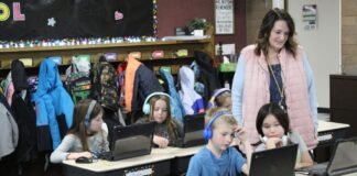 ADVENT OF AI: District 25 third-graders code, create with artificial intelligence