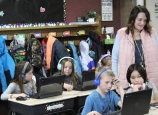 ADVENT OF AI: District 25 third-graders code, create with artificial intelligence